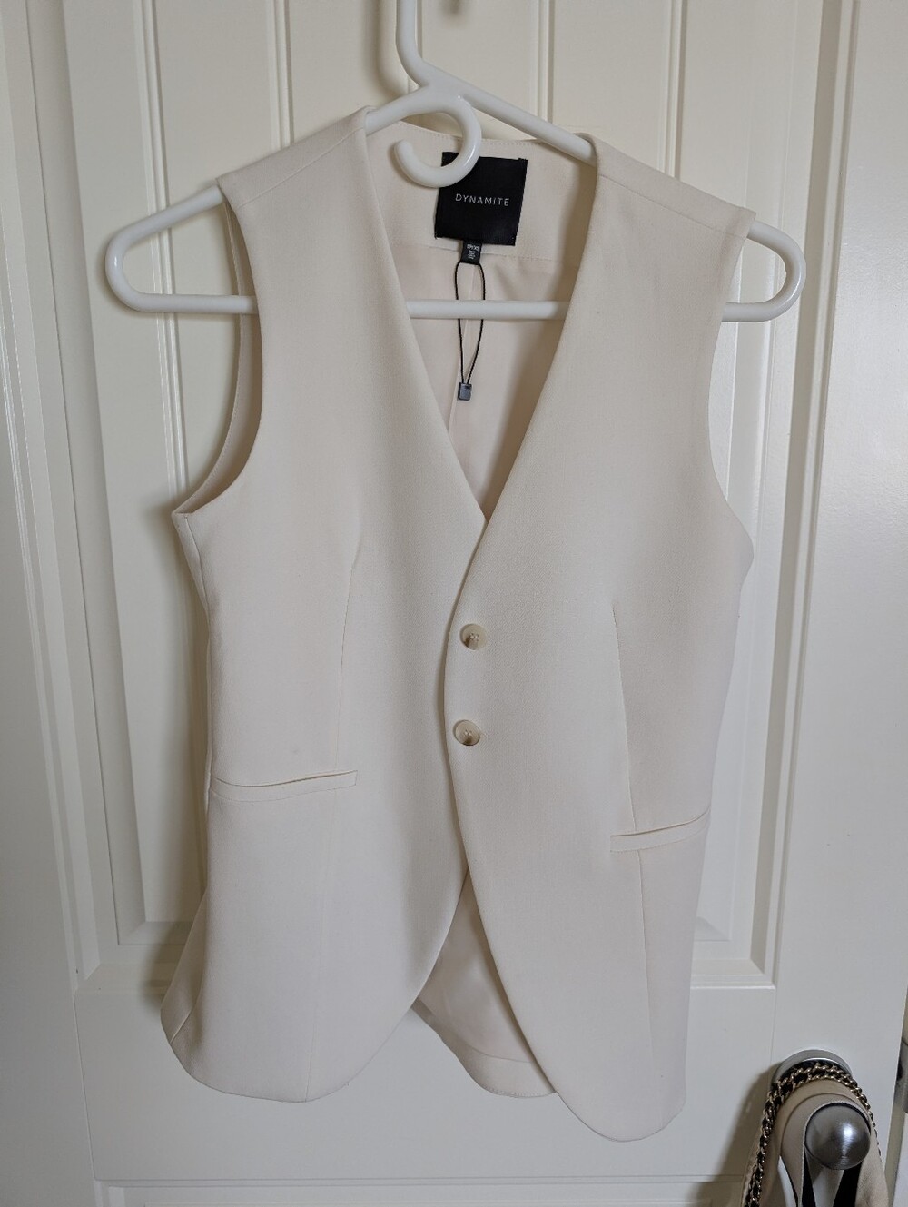 Dynamite Ivory Sleeveless Tailored Vest